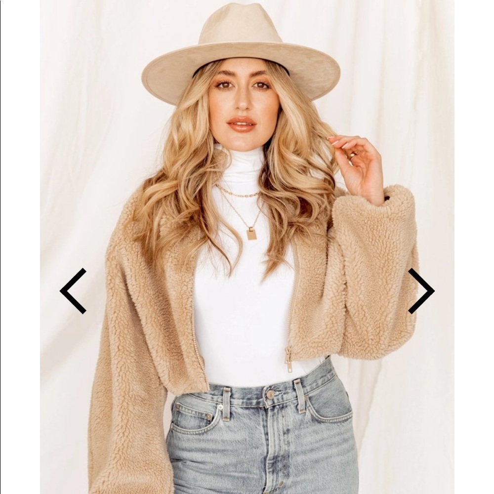 Play it again Sherpa jacket